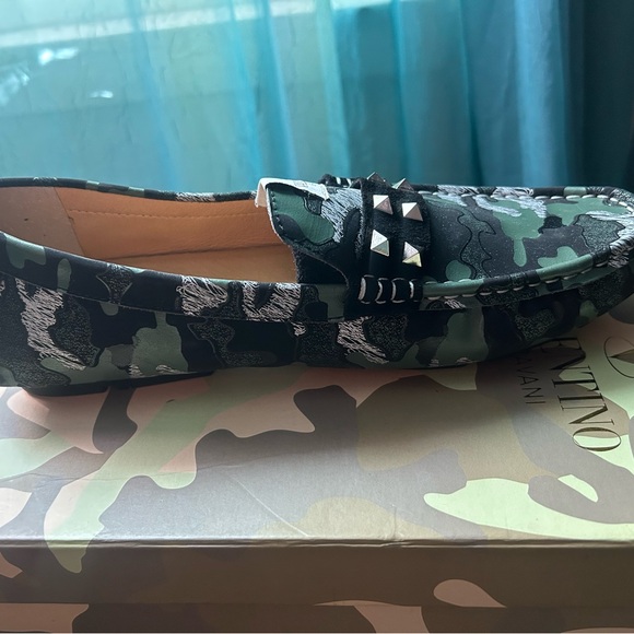 Valentino Garavani Loafers - Picture 2 of 2